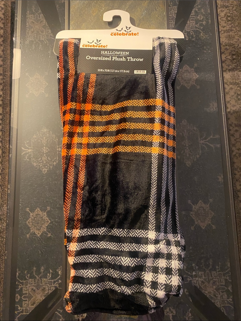 New Halloween Oversized Plush Throw! Plaid 50 x 70 in. NWT